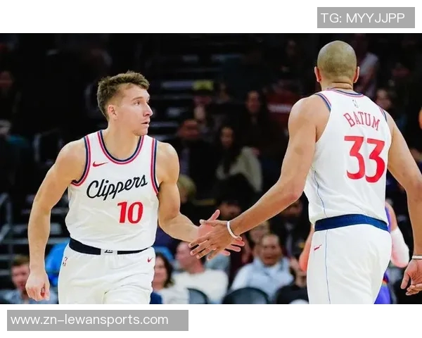 快船与雷霆精彩对决比赛录像回顾及精彩瞬间分析